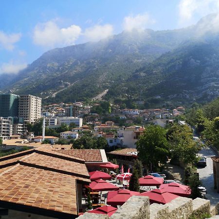 Kruja Hostel Екстериор снимка