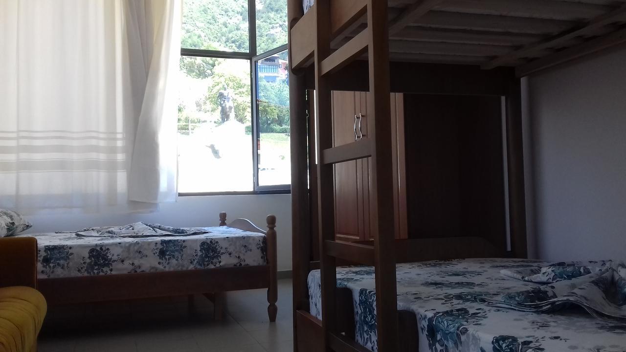 Kruja Hostel Екстериор снимка