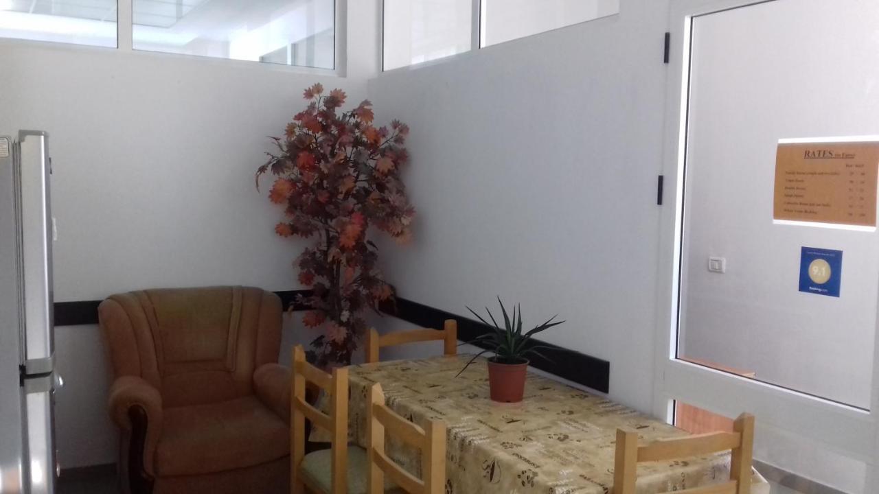 Kruja Hostel Екстериор снимка