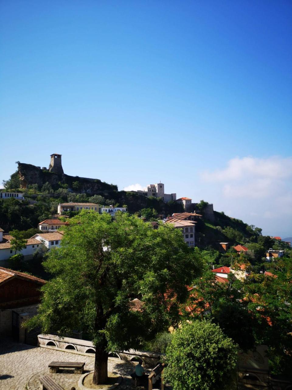 Kruja Hostel Екстериор снимка
