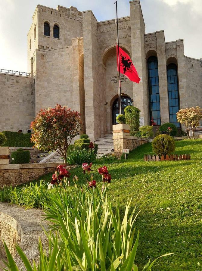 Kruja Hostel Стая снимка